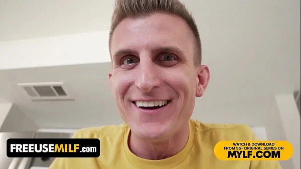 Stepmom Crystal Clark Offers Her Pussy To Stepson After No Nut November Challenge - FreeUse Milf
