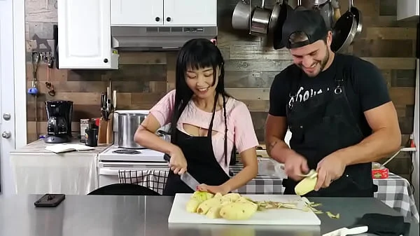 Marica Hase put an eel in her ass!