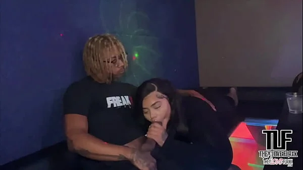 Karaoke bar fuck with BBW Suzy