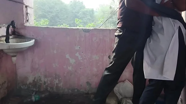 देसी कॉलेज गर्ल ट्यूशन से निकल के अपने टीचर के साथ किया गंदा काम