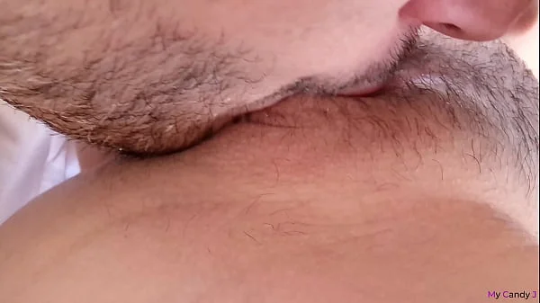 EXTREME CLOSE-UP CLITORIS! EATING AMAZING young UNSHAVED SQUIRTING PUSSY.