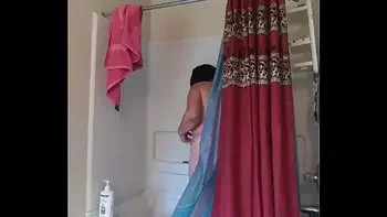 Naked bath wet pussy