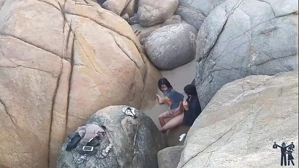 Levei a namorada na praia para ter uma linda vista, só não disse qual