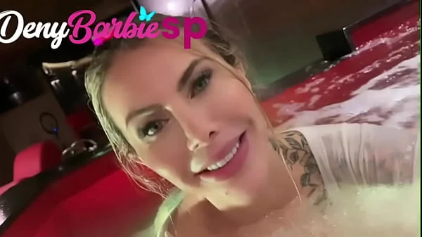 Realizei o sonho dele de me foder gostoso na banheira.