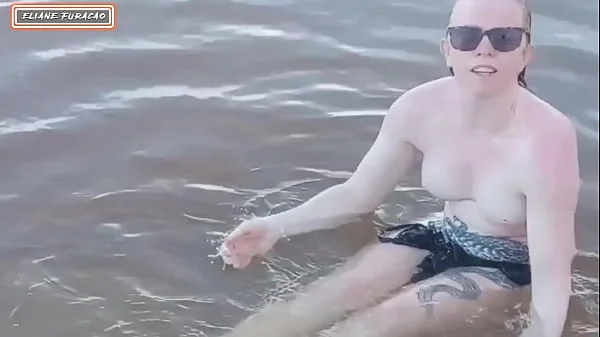 Fizemos sexo com estranho na praia ele deixou nós duas toda fodida