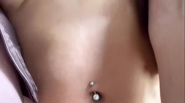 Pequeña joven colombiana follada por conductor, mamada profunda, rompiendo coño estrecho me pide crema