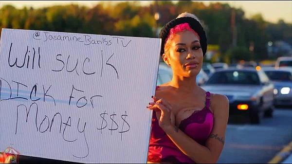 Jasamine Banks Gets Caught Sucking Dick In The Dollar General