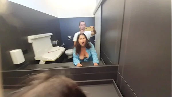 Stepmom was Fucked in the Toilet of the Shopping Center