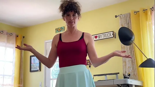 Stepmom Proves She's Not a Lesbian Stepsister