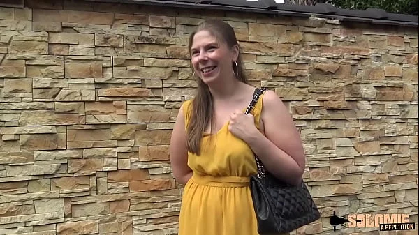 Alice exige un gaillard sévère pour son plaisir