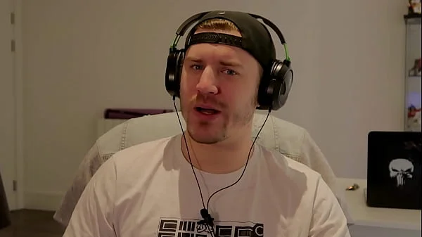 Girls Throw a Pajama Party During Lockdown (Fap CEO) [Uncensored]