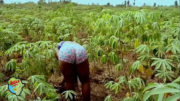 Just by the stream, I escaped my fans to have my pussy fingered till I squirt