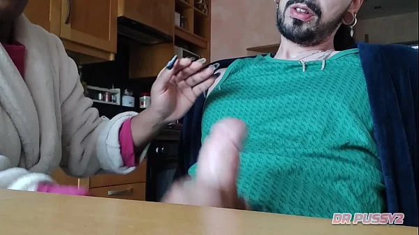 MASTURBEI O MELHOR AMIGO DO MEU MARIDO E DEIXEI ELE FILMAR SEM O CORNO SABER