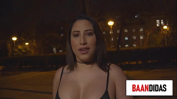 venezolana puta con tremendo culo acepta follar en una entrevista hot