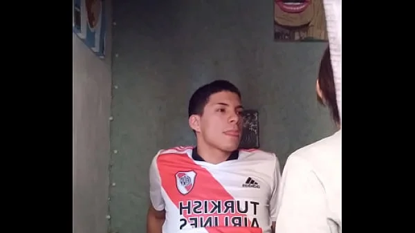 futbolista es Masturbado y tragado con la boca