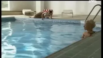 Nomi et Jessica Fiorentino - Plume Perverse (2005)