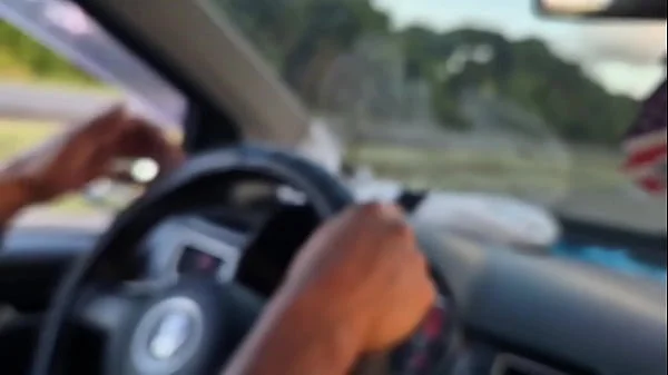 Duas amigas no UBER DA PUTARIA! Forma de pagamento: GOZAR Dentro!!