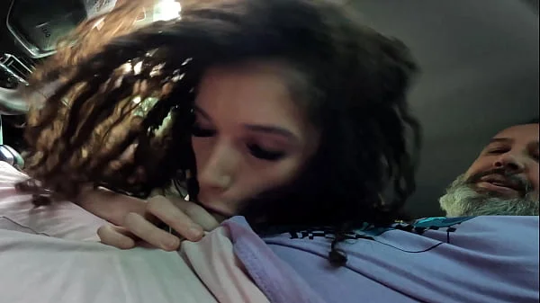 Bruna Santos pela primeira vez nas câmeras dentro da carona faz um boquete no motorista