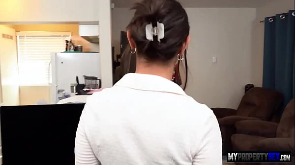 Real Estate Agent Provide Highly Rated Service