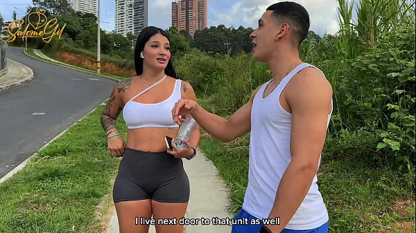 LA EX COMPAÑERA DE CLASE DE LA UNIVERSIDAD ME FOLLA DURO EN CASA DESPUÉS DE VOLVER A ENCONTRARNOS HACIENDO EJERCICIO - PARTE 1