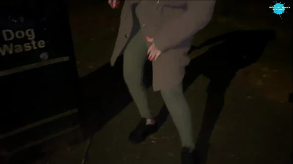 Street Girl flashing