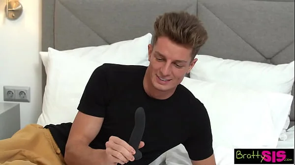 Don't be shy, this is what you want right? Tiffany Tatum asks Stepbro - S26:E6