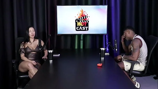 Medindo o tamanho da bunda da morena gostosa, e o resultado foi... - Will Mastro (SHEER/RED)