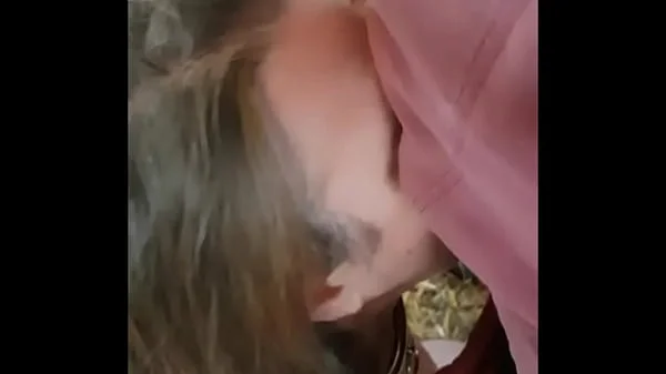 Esclave F souillée et humiliée dans un poulailler 30 octobre 2023