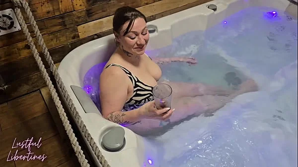 Cheating mature milf wife fucks me during her husbands work trip