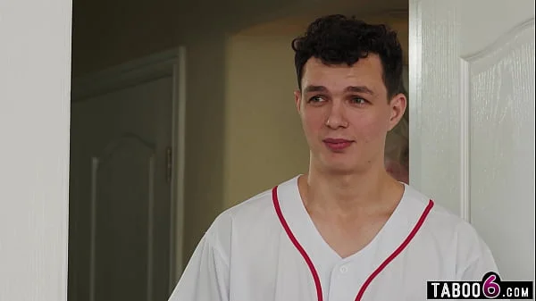 Dude with two lesbian stepmoms trying to get pregnant sperm donor