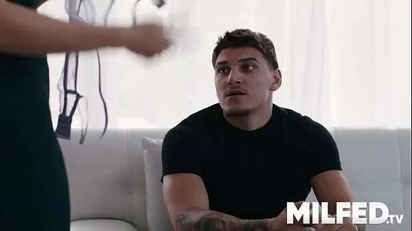 Hot Mom-in-law Seduces her sDaughter's Boyfriend