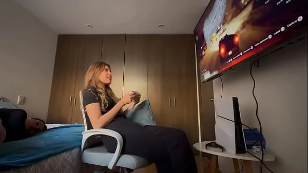 Teenagers can't be alone without exploring their bodies.