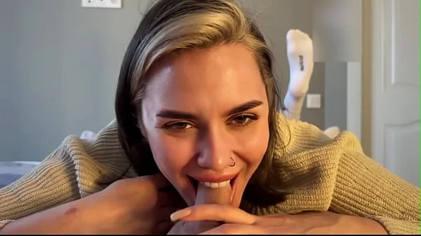 [Amateur POV] Russian girl with beutiful face – film how she sucking for her ex bf. Doggystyle POV.