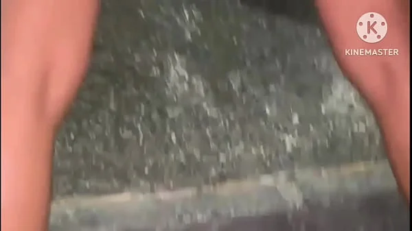 ESPOSA TRAINDO CORNO COM UM NEGÃO DOTADO NO MEIO DA RUA DEPOIS QUE ACABOU A GASOLINA ️ E O CORNO AINDA AGRADECEU AO COMEDOR