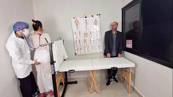 Noivo corno leva sua noiva ao médico que teve que fazer exame ginecológico!