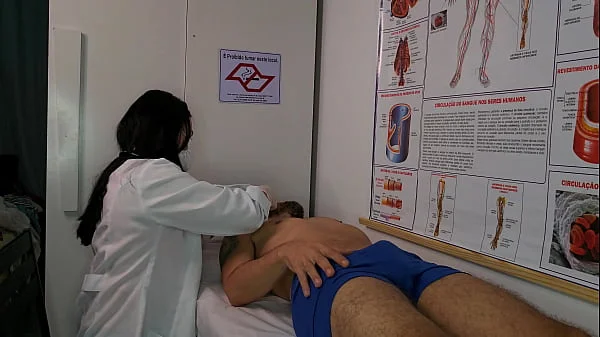 Enfermeira fica excitada ao ver ereção do paciente