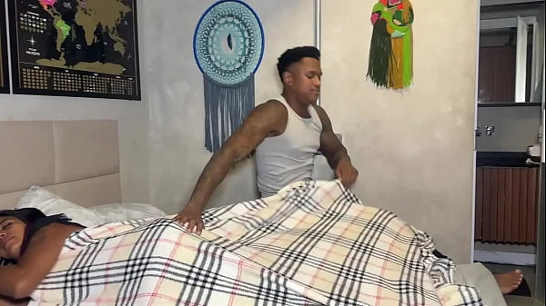 MARIDO E PEGO TRANSANDO COM AMIGA DA ESPOSA