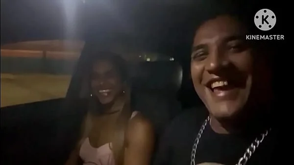 CASADA TRANSANDO EM PLENA VIA PUBLICA VIA LIGHT AO VIVO