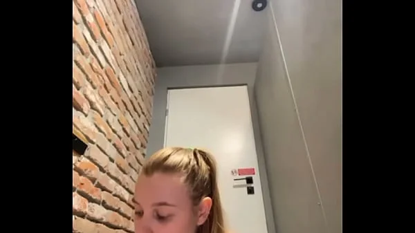 She want to fucking in public