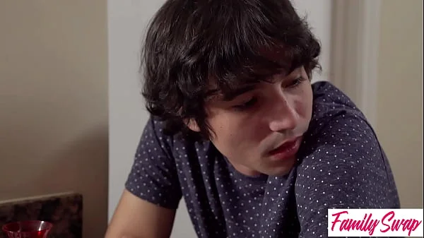 Hot Blonde Nudist SwapMILF Aaliyah Love promotes  Naked Yoga inspires Vanna Bardot