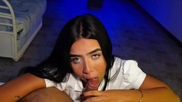 Colegiala hace una porno con su profesor de educación sexual