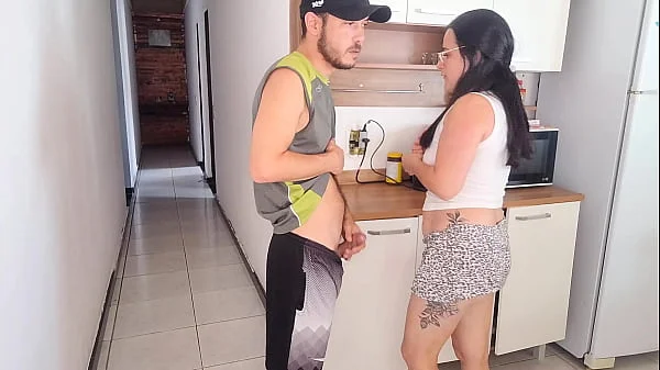 SEXO ARRISCADO! me arrisquei transando com melhor amigo do meu corno enquanto ele estava no banho