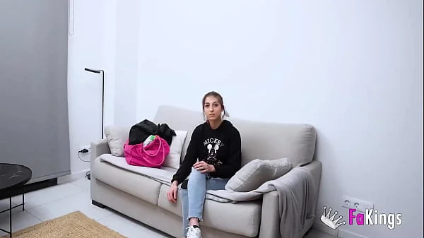 An old man fucks an 18-year-old girl. Vanesa Merino gives her virgin pussy to Don Jorge - FAKings