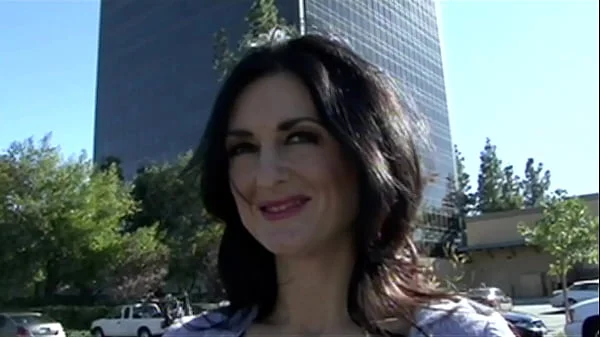 Fucking brunette milf mom