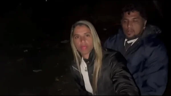 MINHA ESPOSA DANDO PRA OUTRO NA AREIA DA PRAIA