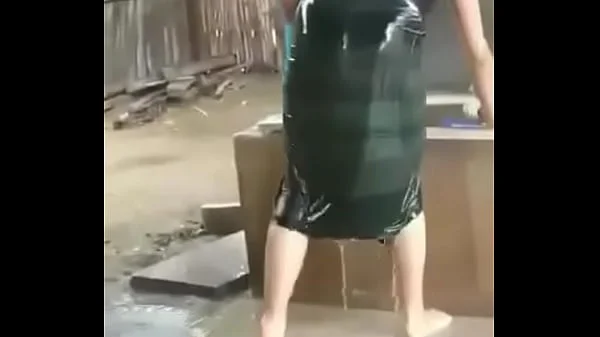 ရေချိုးချောင်းရိုက်