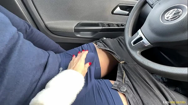 Motorista de aplicativo me reconhece e GOZA na minha boca pela carona – Fabi Drumond