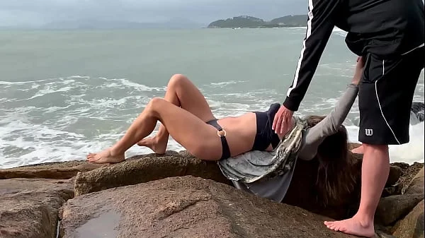 Stranger Anally Seduced Trusting MILF and Dumps Her on Beach