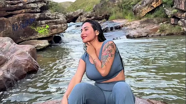 follando con desconosido por dinero en el rio