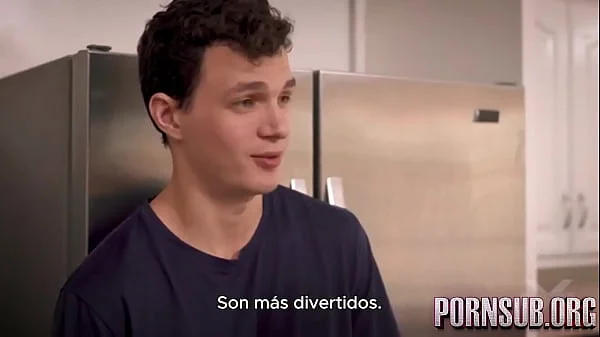 comparto a mi hijastro con mi puta amiga. sub español. ver completo en: pornsuborg